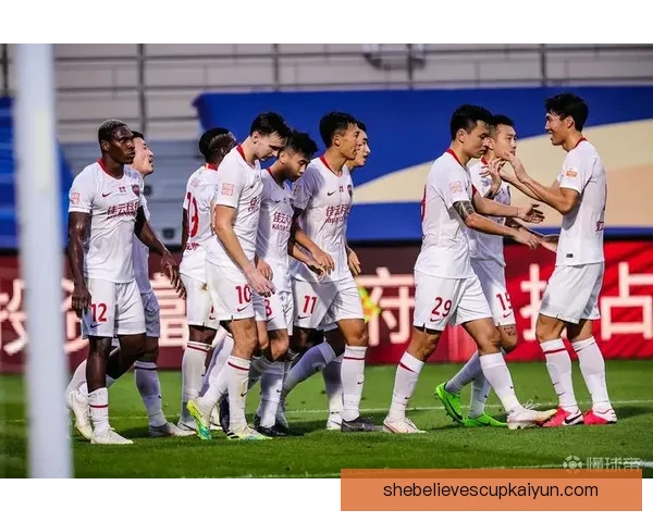 克鲁伊夫传控革命引领现代足球的战术思潮持续升温