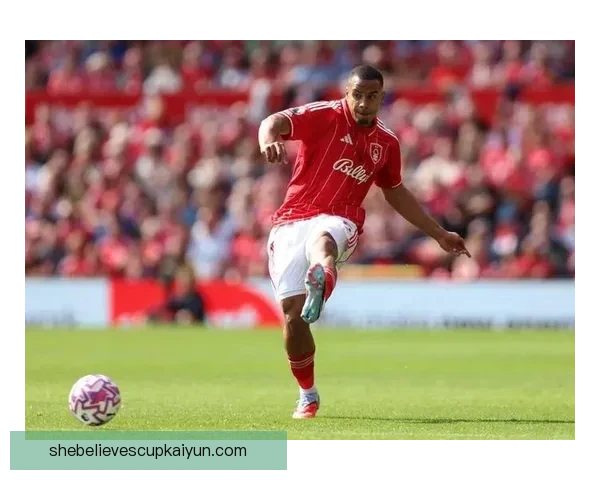 英超利物浦近期表现稳健，攻防两端持续提升